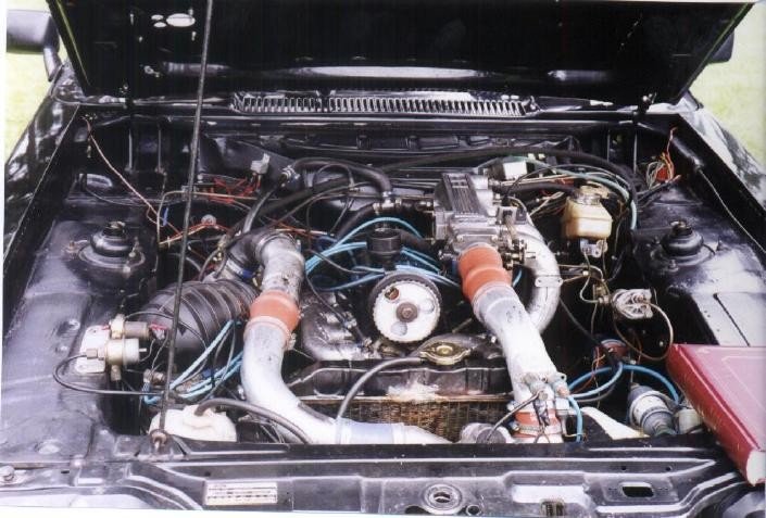 Un 2 litres avec turbo et injection.