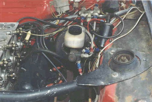 FERGUSON 4x4 avec 3 Carbu.